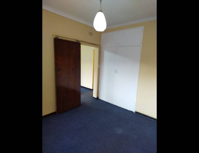 2 BEDROOM APARTMENT FOR SALE IN RUSTENBURG CENTRAL